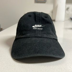 Women’s Nike hat